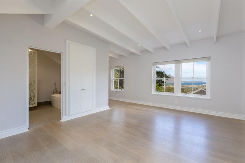 5 Bedroom Property for Sale in Ruyteplaats Western Cape